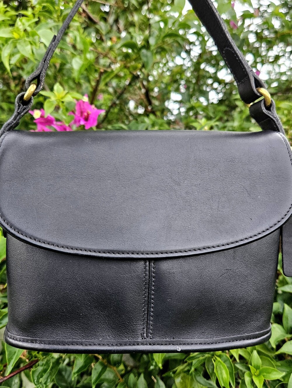 Vintage Coach Equestrian Small Flap 9801 Black Leather Shoulder Bag 1998 EUC